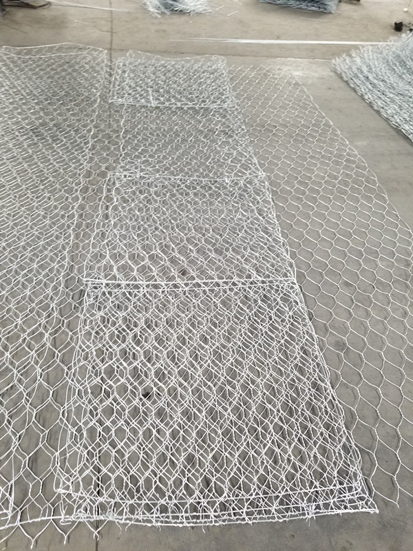 Tray + Plastic Film Gabion Fence System Galvanized Basket Stone Cages