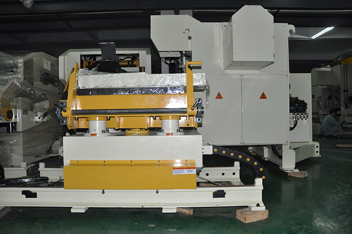 three-in-one feeder