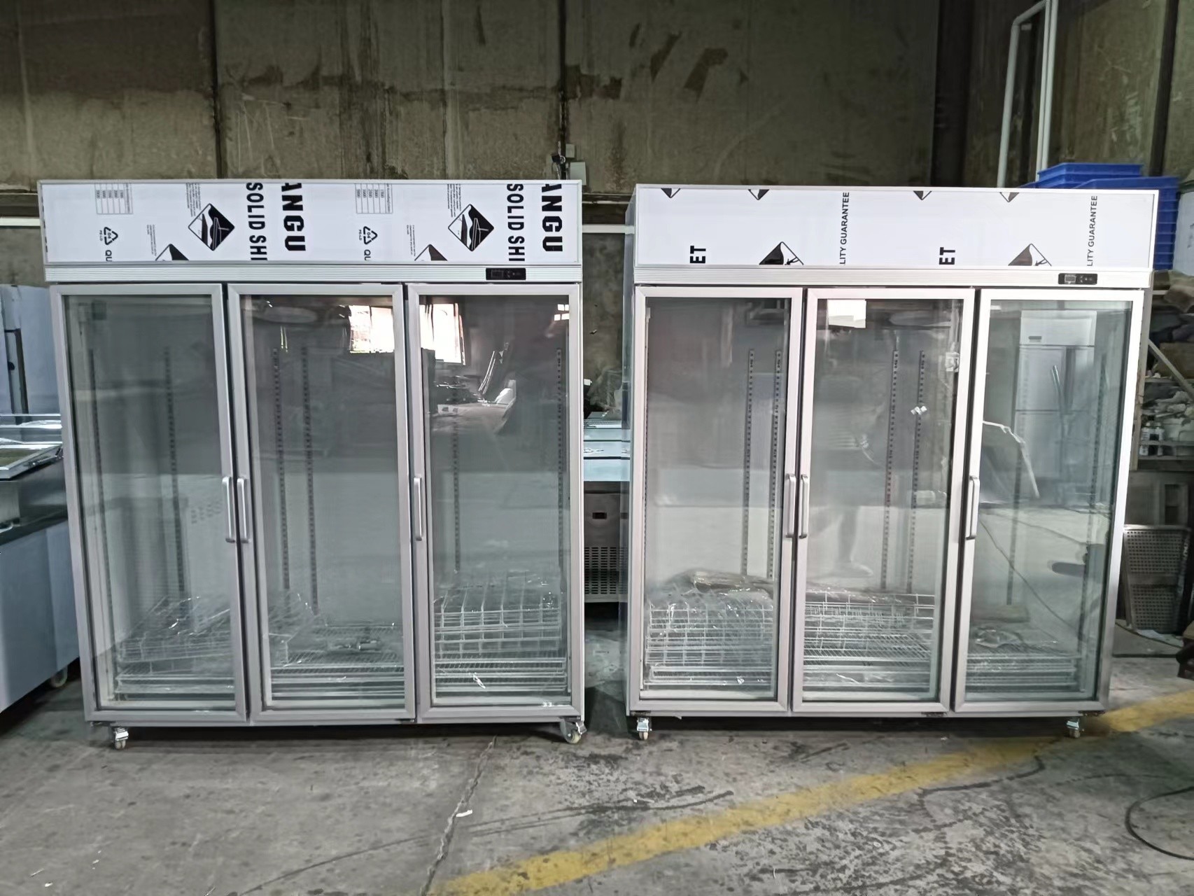 Commercial Beverage Display Fridge 3 Glass Door Upright Chiller 110V 60Hz