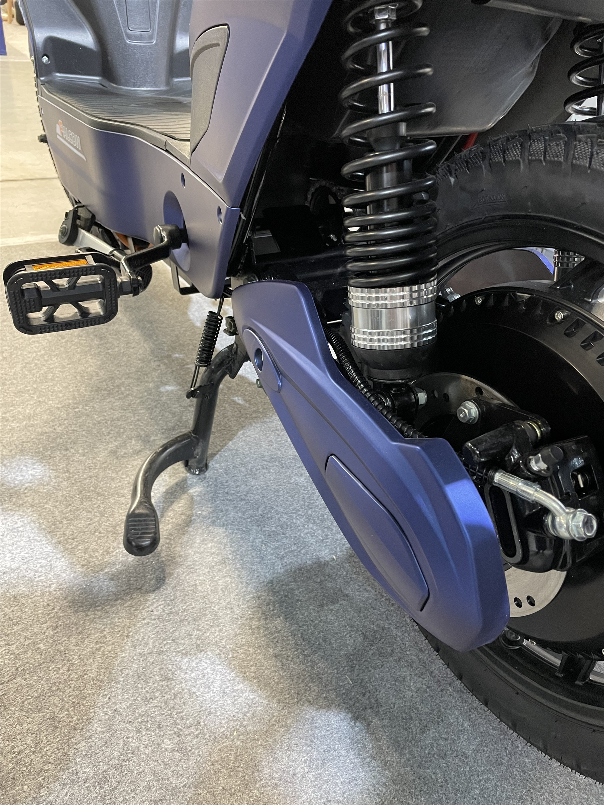 48V 800W High Power Electric Moped Bike EEC Certification For Unisex Riders