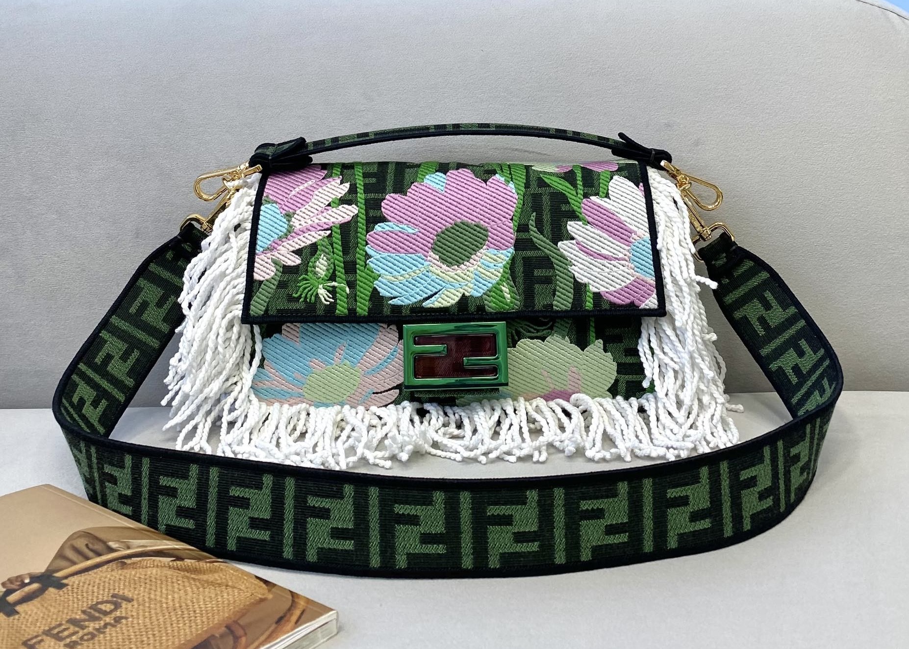 Limited Style Of Baguette Bag Nifty Tassels Luxury Cross-Body Bag Hand Embroidery Handbag