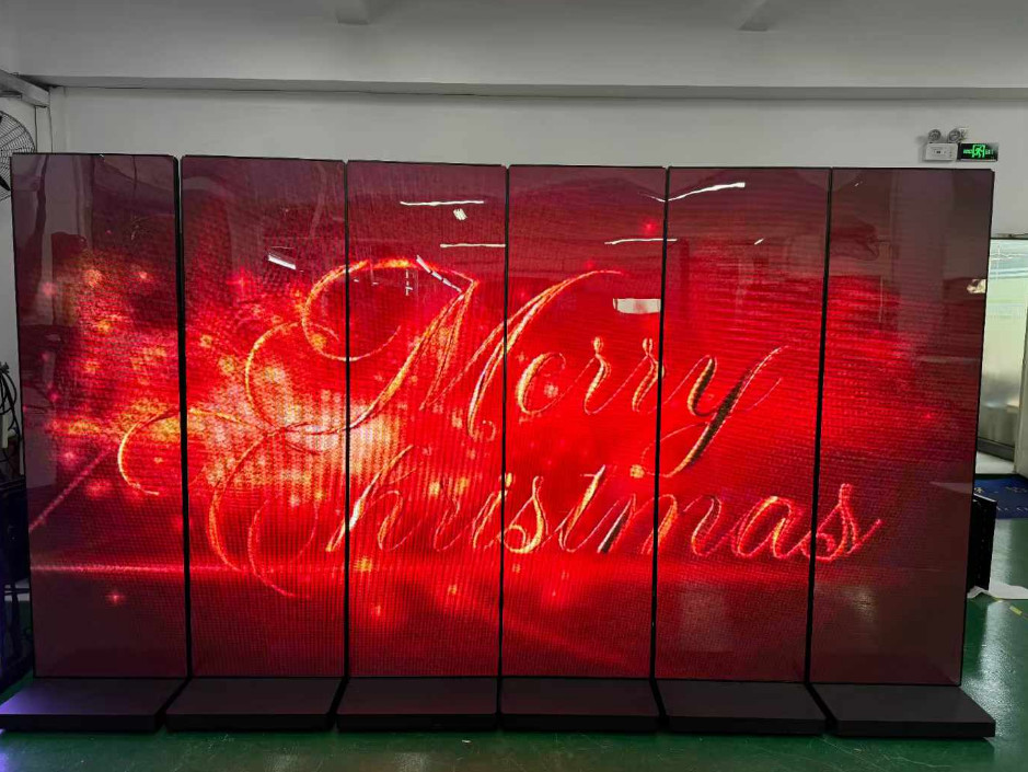 Indoor P2.5mm Creative LED Display 640x1920 3840Hz LED Poster Display