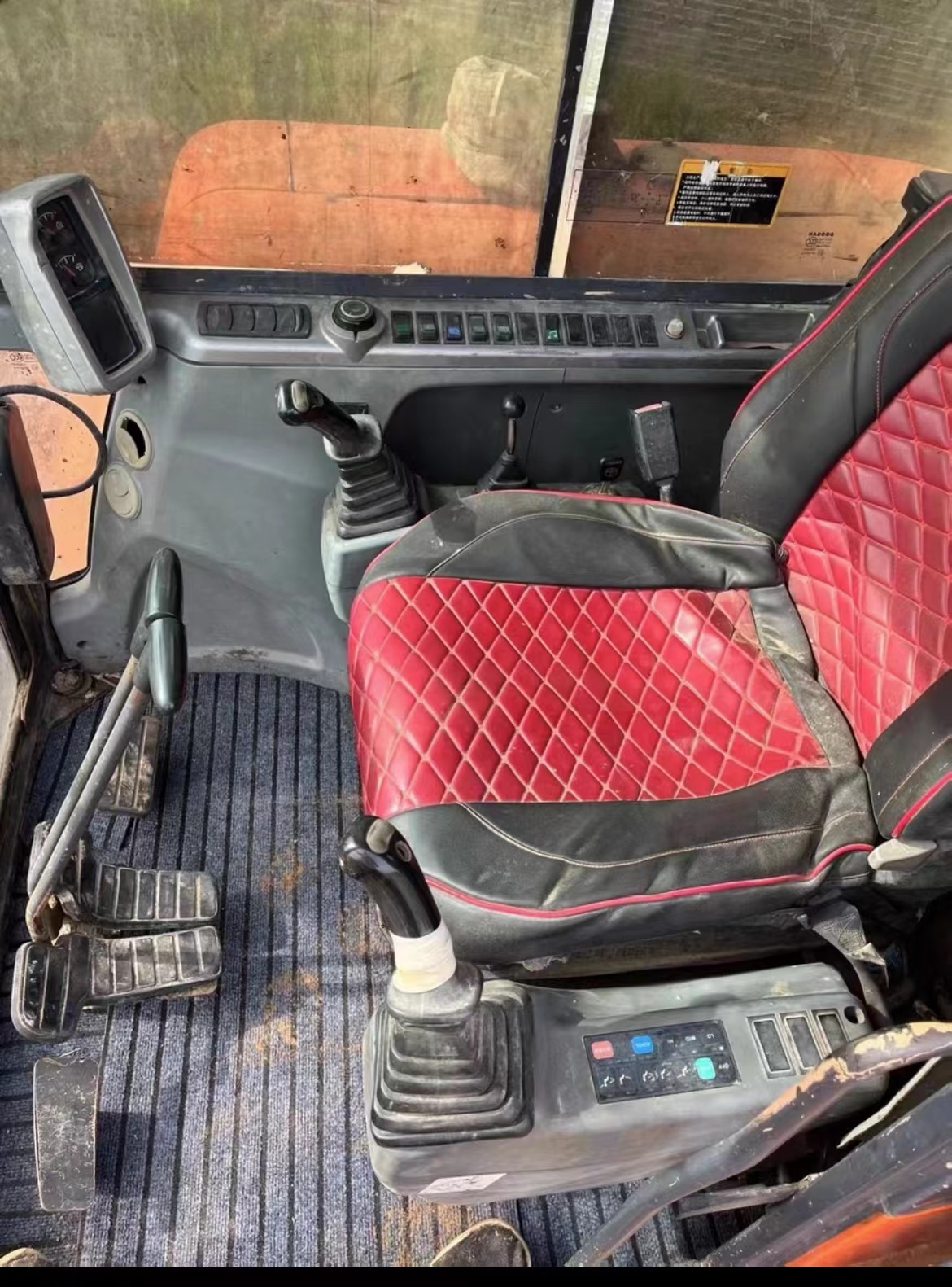 Few Working Hours Original Doosan Dx60 Used Excavator in Good Condition from South Korea