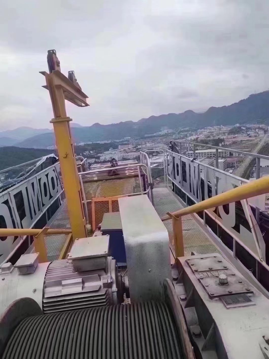 Zoomlion Flat Head Tower 18 Years, at Any Time to Dismantle The Machine to Sell Equipment