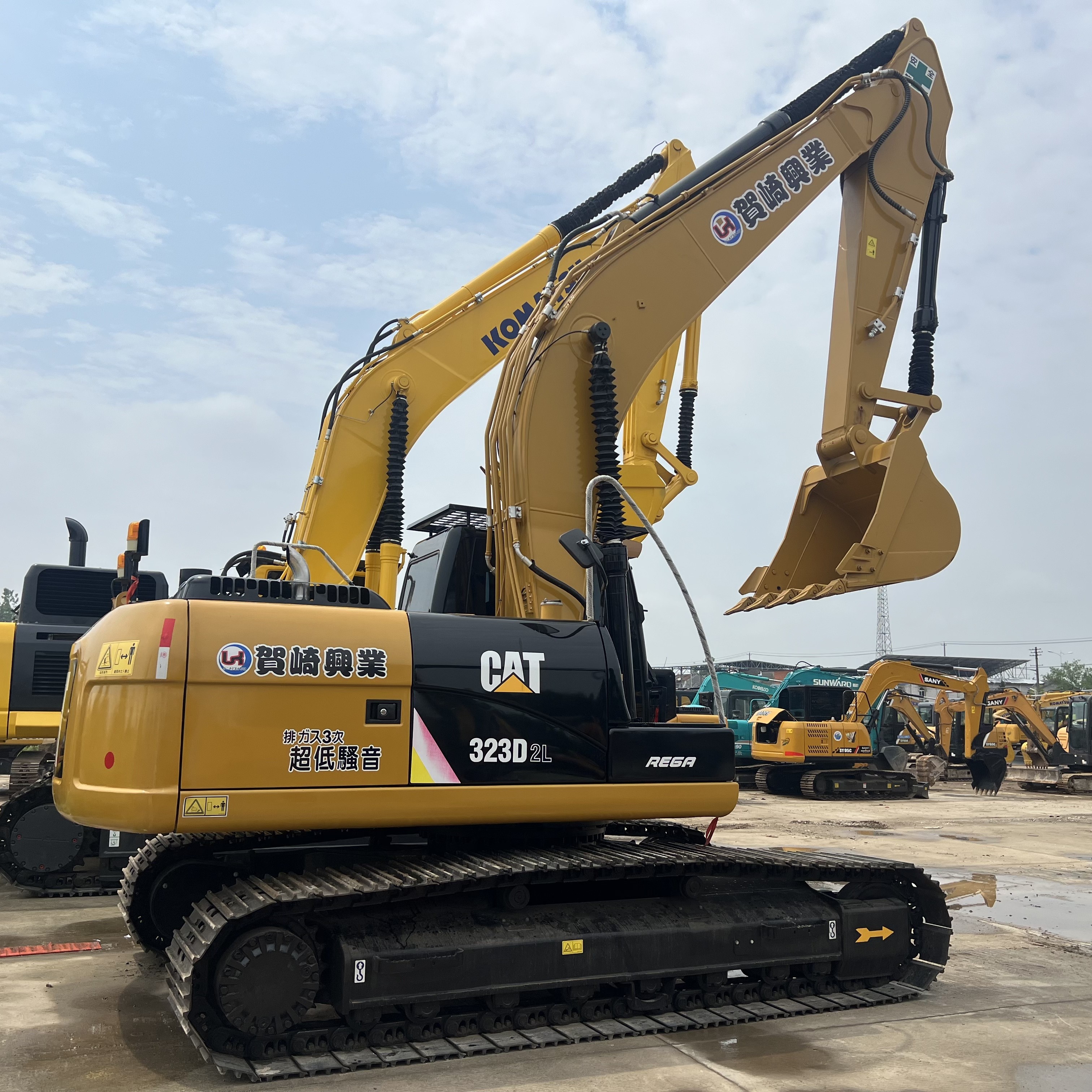 Used CAT 323 Heavy Excavators 23 Ton Original Middle Equipment Secondhand Digger