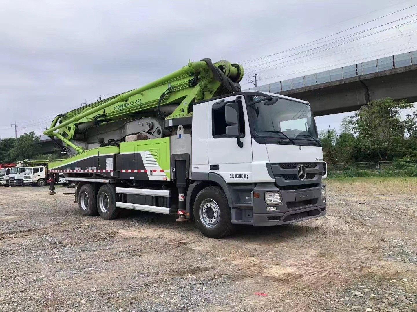 2019 ZLJ5351THBBE Zoomlion Concrete Pump Truck Second-hand 35000KG 51.2m Max Height 11Mpa Concrete Pressure