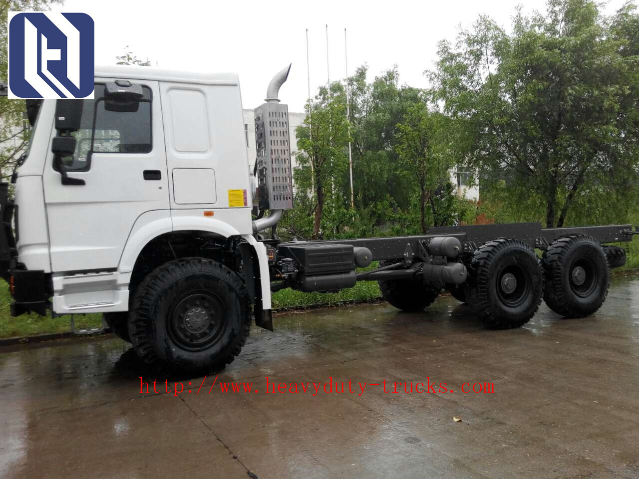 Military 8x8 Heavy Cargo Trucks With EURO III Standard , OFF ROAD TRUCK