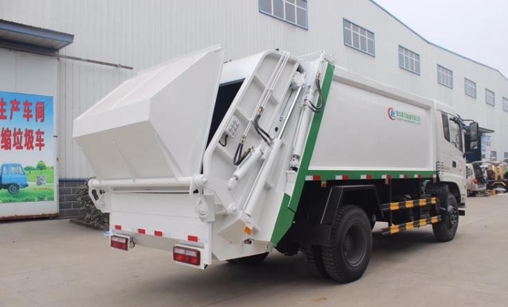 Engine Capacity 4500ml Special Purpose Truck Vehicle With 1.2cbm Rubbish Bin