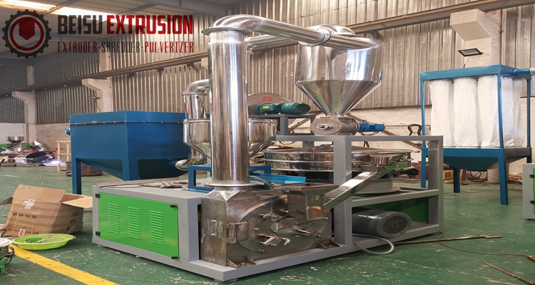 500kg/H 10mm LDPE LLDPE Pe Pulverizer With Disc Blade