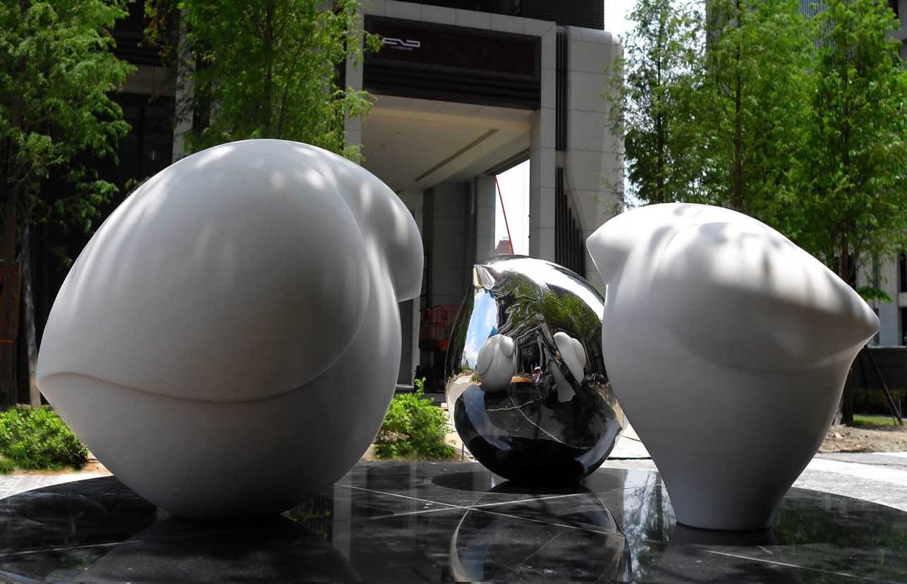 Decorative Modern Outdoor Sculpture Stainless Steel Polishing For Art Collection