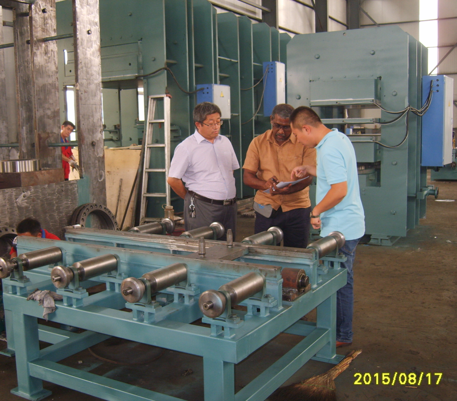1500*1500*1 Jaw Type Vulcanizing Press Hot Press Machine for High Precision