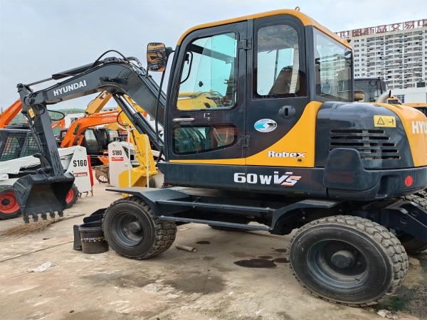 HYUNDAI R60W Used Hyundai Excavator Used Wheel Excavator 6 TON Second Hand Wheel