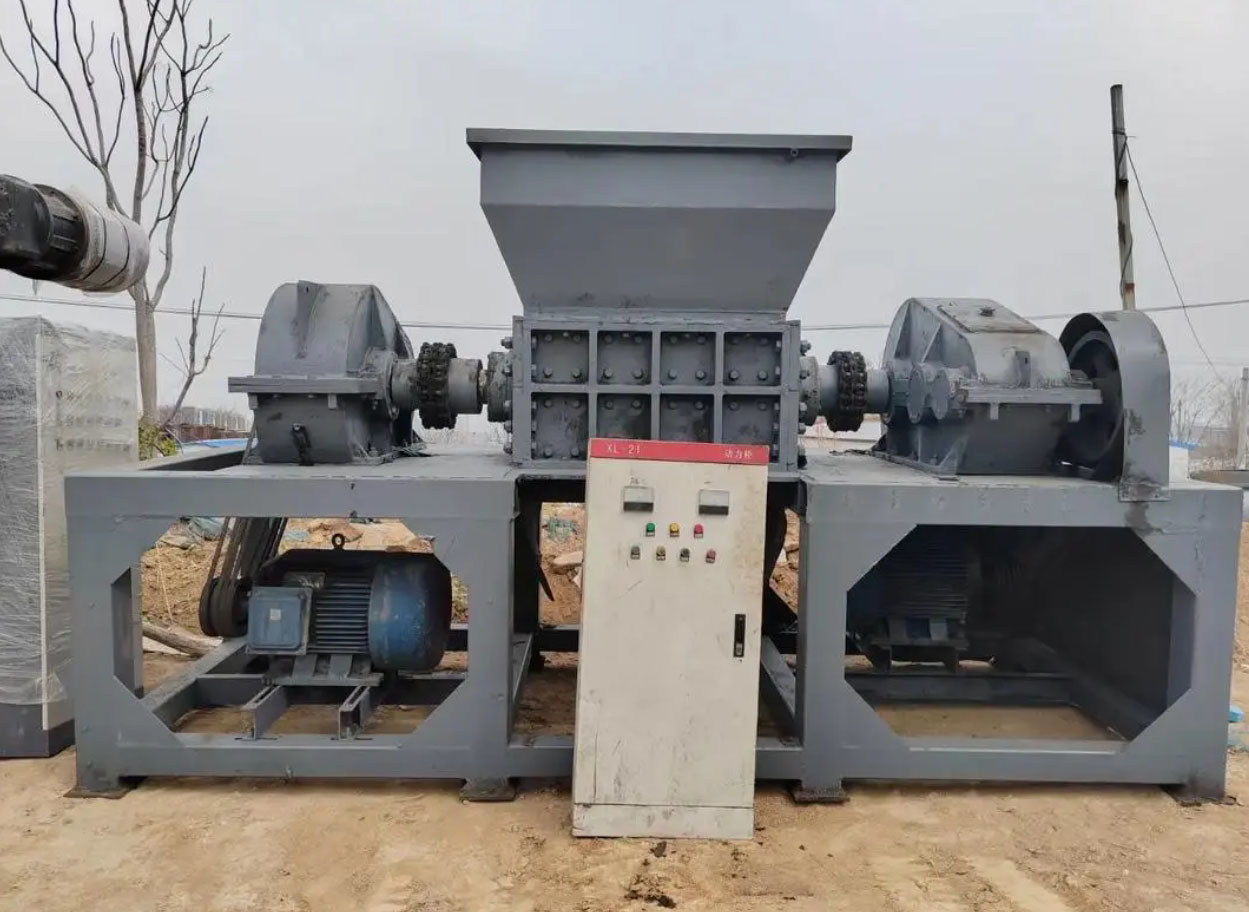 Powerful Crushing Easy Operation Double Shaft Shredder For Resource Recycling