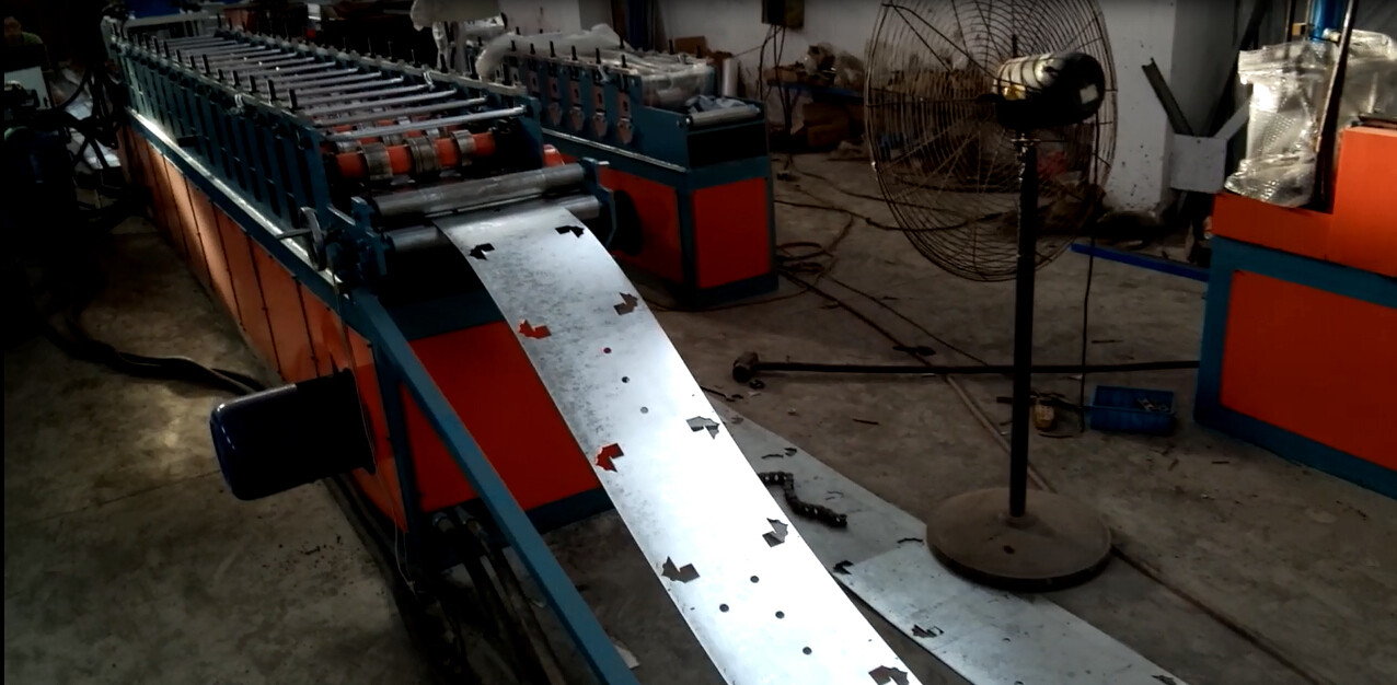Hydraulic Three Punching Door Frame Roll Forming Machine Size Adjustable