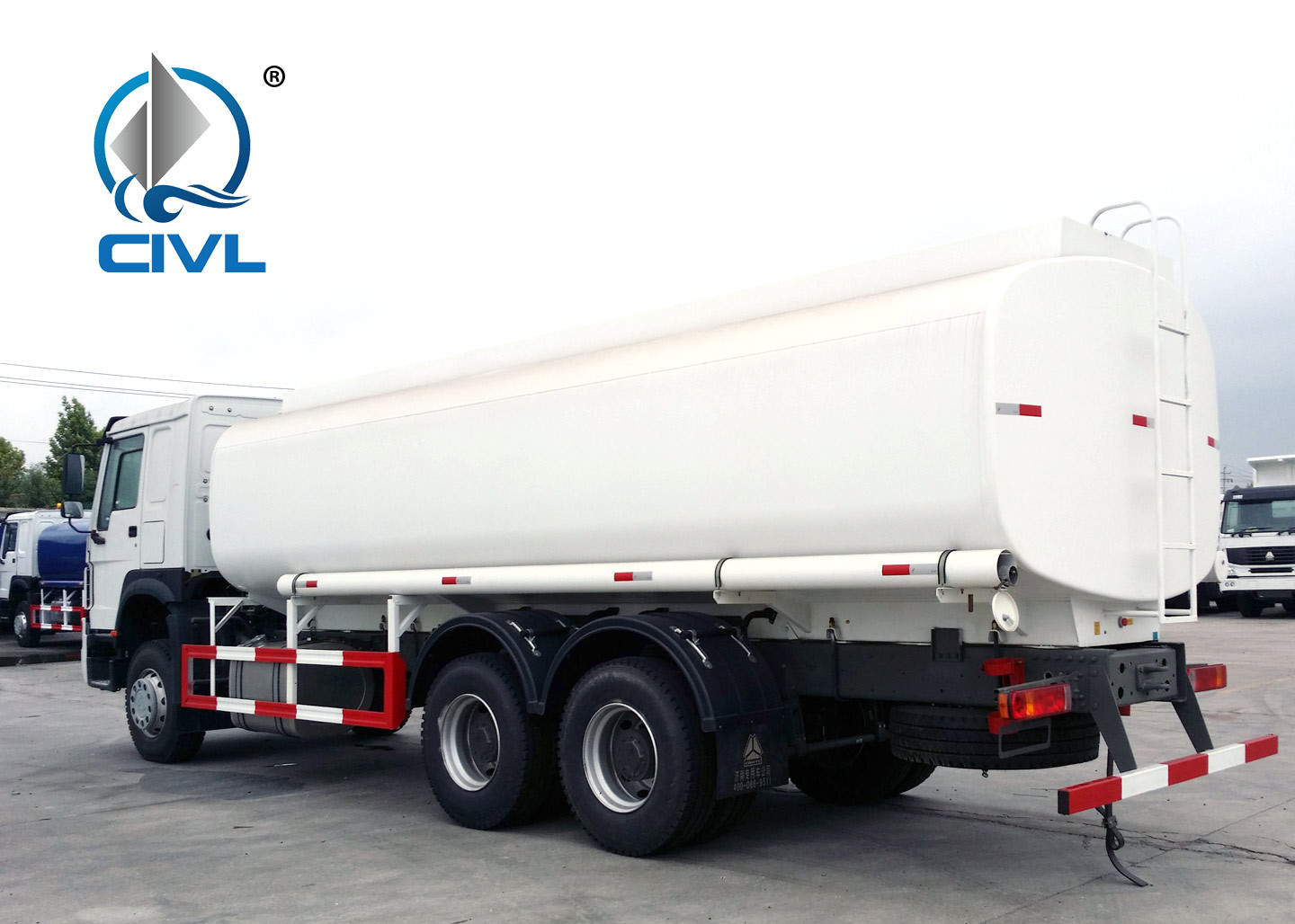 10 Wheels 6x4 20m3 Fuel Liquid Tanker Truck , Oil Tanker Lorry Color Customization Oil Tanker Vehicle