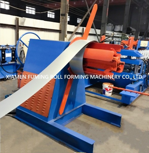 Simple Sheet Metal Decoiler With Link Connected Expanding System