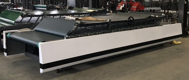 Versatile 400mm Automatic Flute Laminator Machine for Various Applications