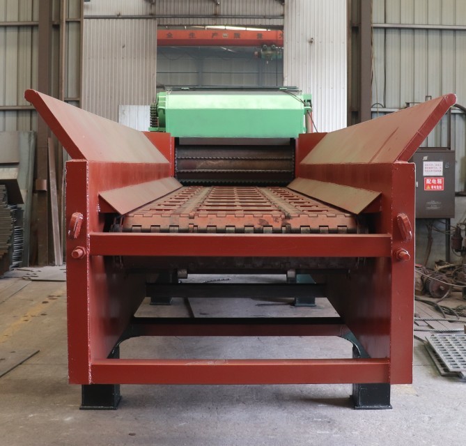 Small wood pallet crusher / nail wooden pallet crusher machine Pallet grinder