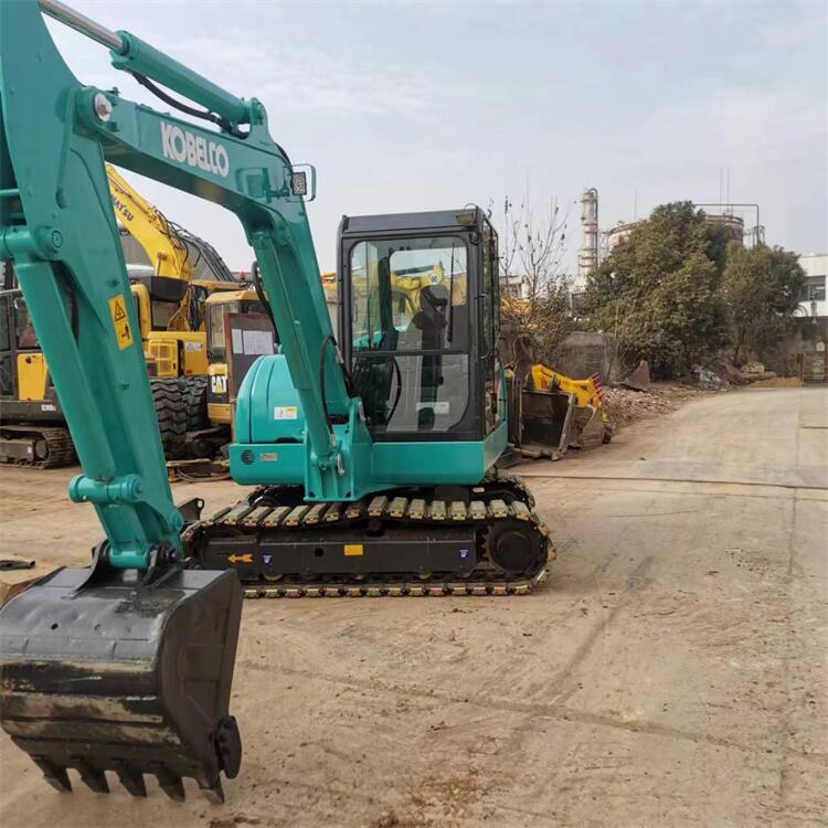 Japan Used Kobelco SK60 Crawler Excavator with 35.5KW and Original Hydraulic Pump