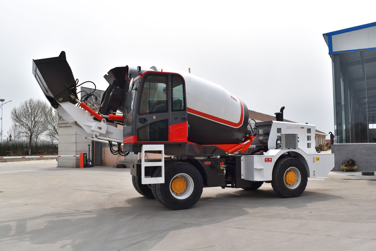 400hp 4X4 Drive 1.5cbm Concrete Boom Pump Truck