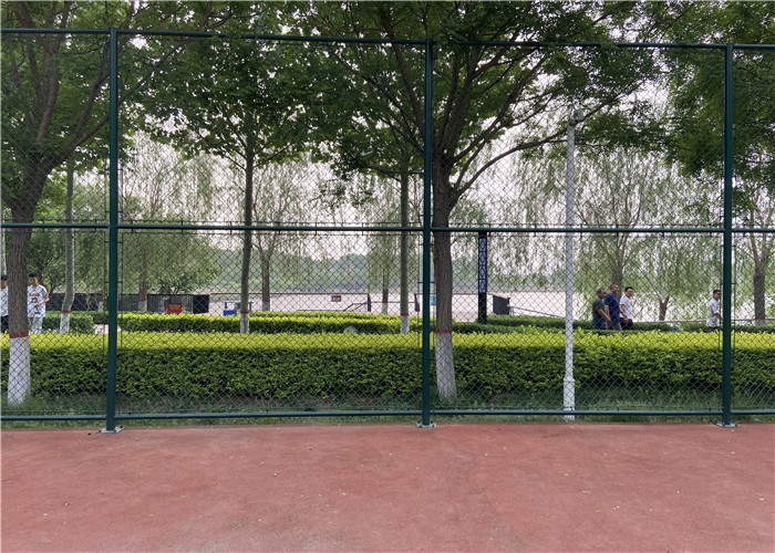 Galvanized Temporary Chain Link Fencing Cyclone / Diamond Mesh 4.0mm For Garden