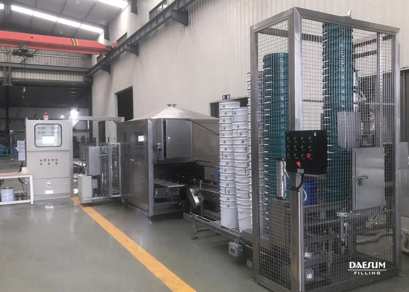 GZ25-2CS Two Nozzles Pail Filling Machine