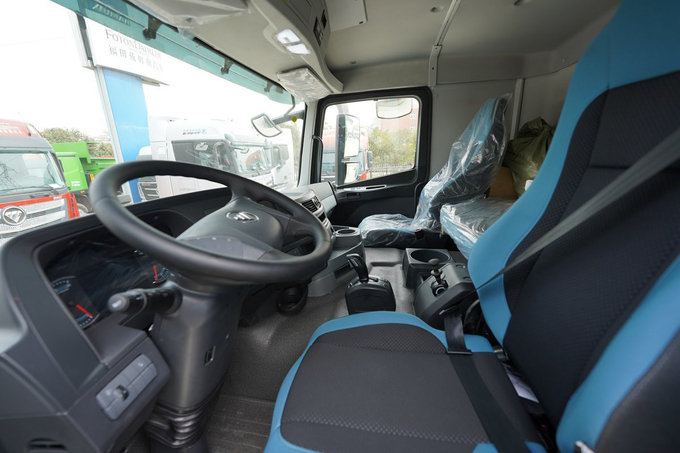 Foton Auman GTL Dump Truck 490HP 8X4 AMT 12-Speed Automatic 6.8m Rear Dump 360-Degree Imaging