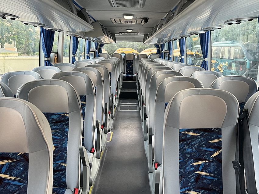 Manual Used Passenger Bus 47 Seats Second Hand Large Intercity Bus