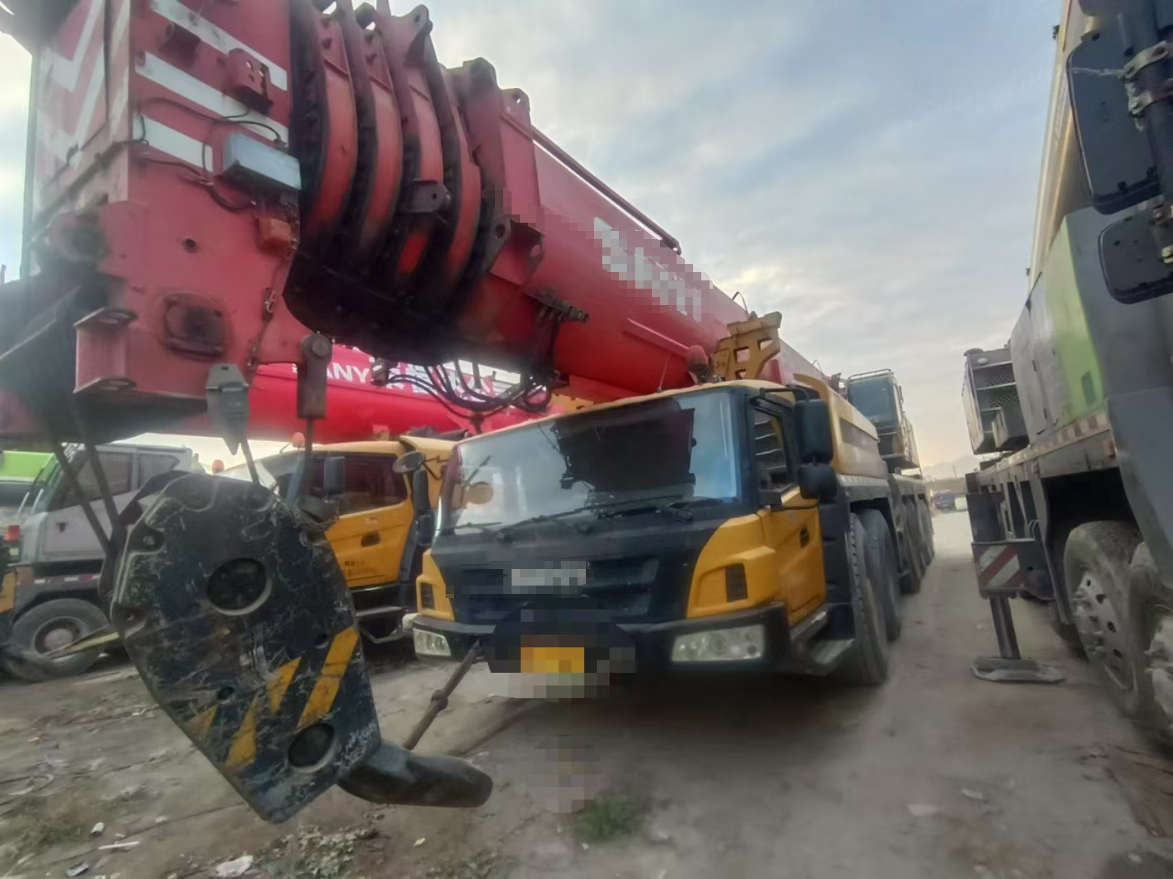 SA NY China 2013 Used Mobile Crane 350 Tons 6-secction Boom With 4 Alexs