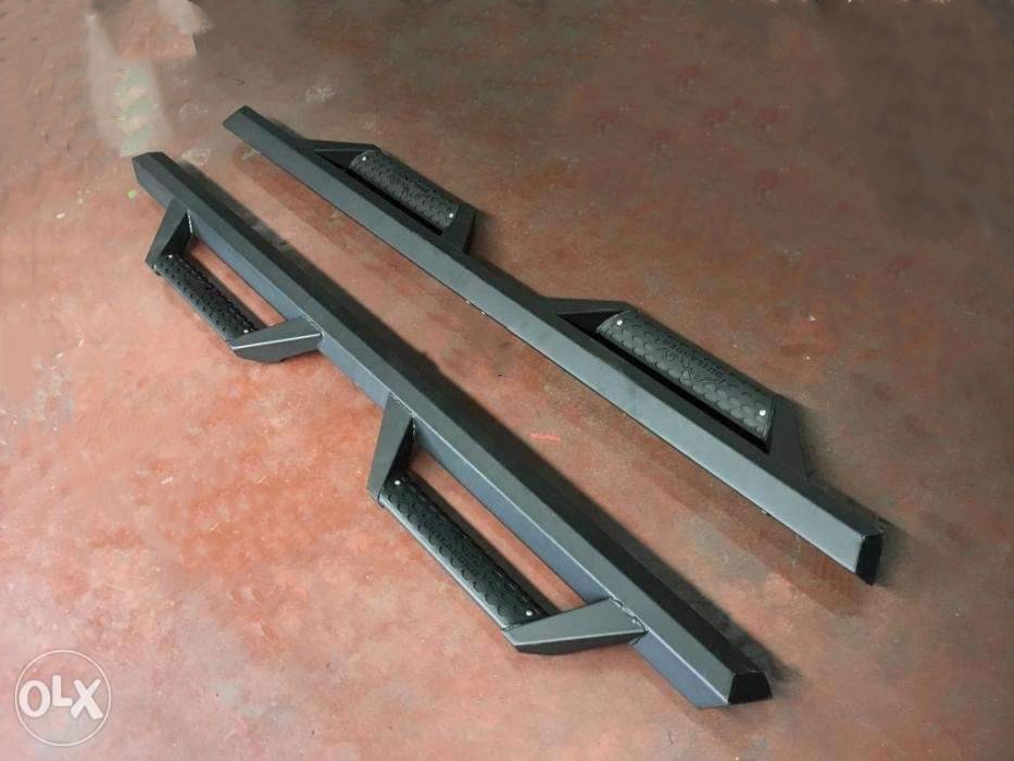 OEM Manufacturer Wholesale Metal Custom Running Boards , Truck Step Bars For Hilux LC NP300 Isuzu Triton