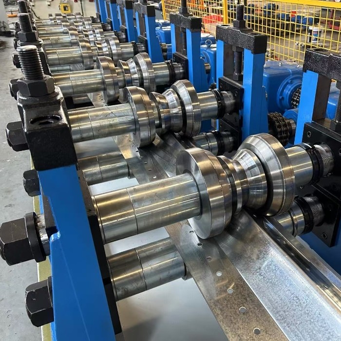 High-speed Fully Automatic CZ Purlin Roll Forming Machine with Punching Gearbox Drive