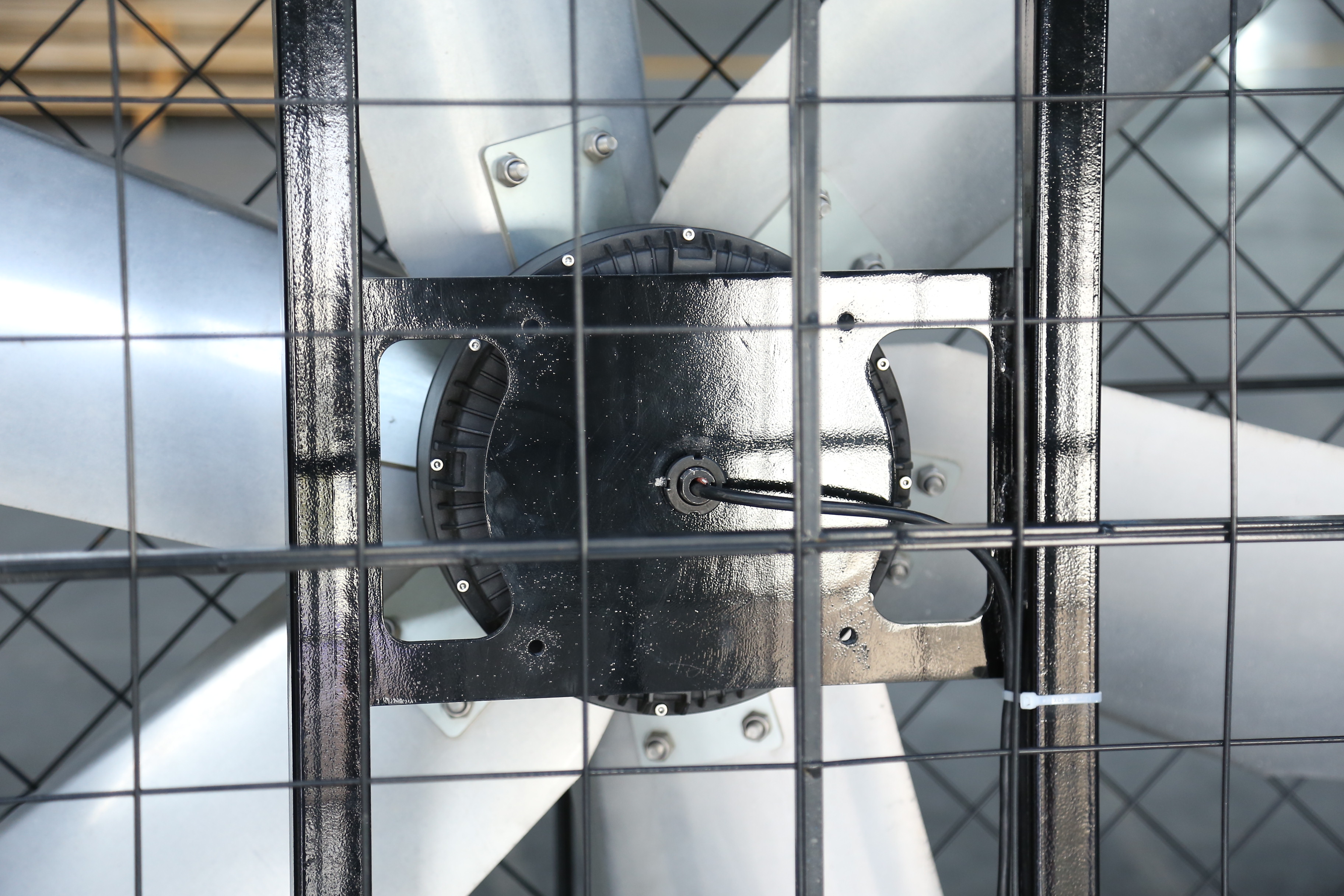 520V Industrial Livestock Farm Exhaust Fans Fiberglass With Cone