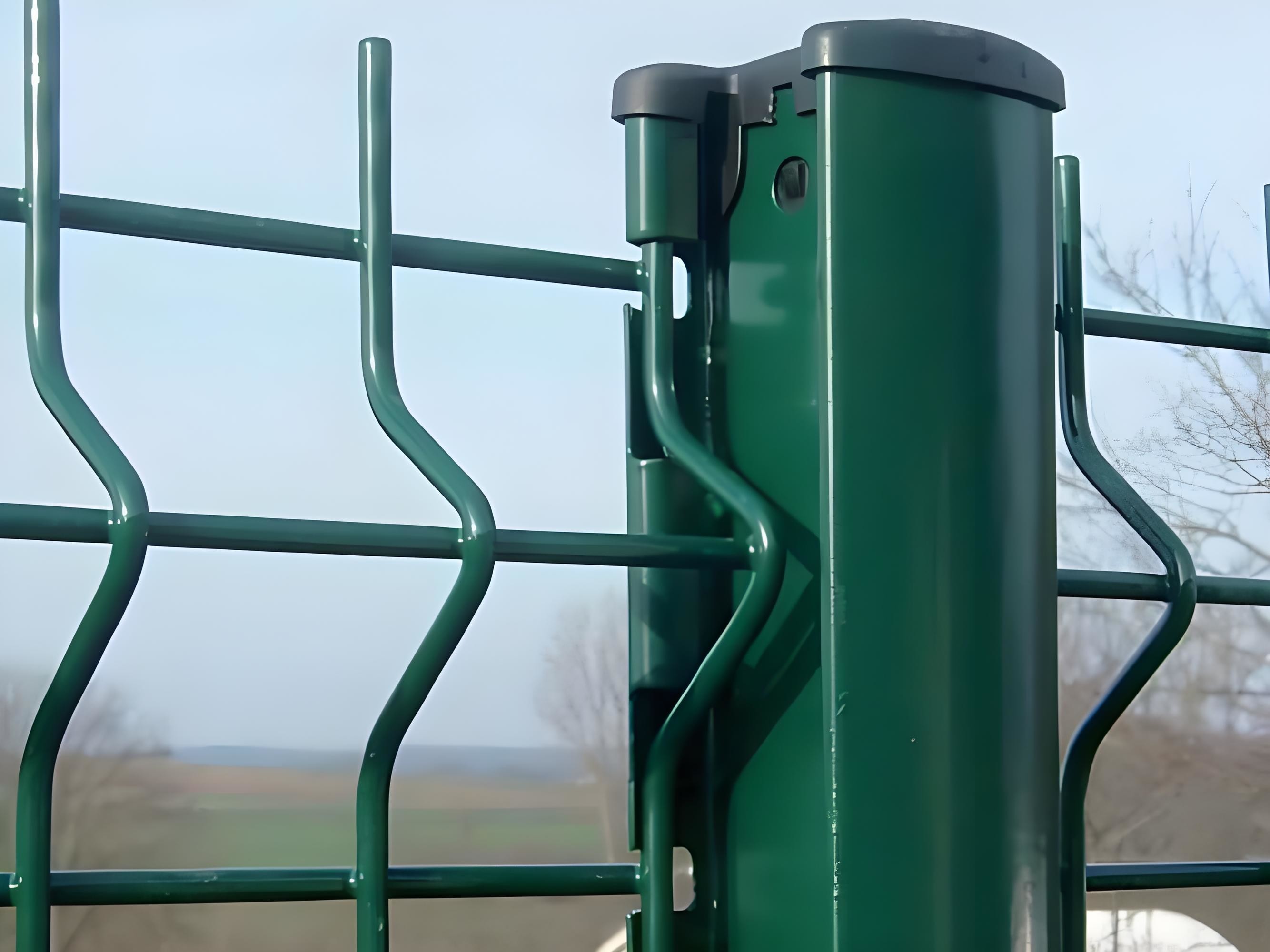 Low Carbon Steel 3d Curve Mesh Fence Security Fence With 1.5mm-3.0mm Thickness Post