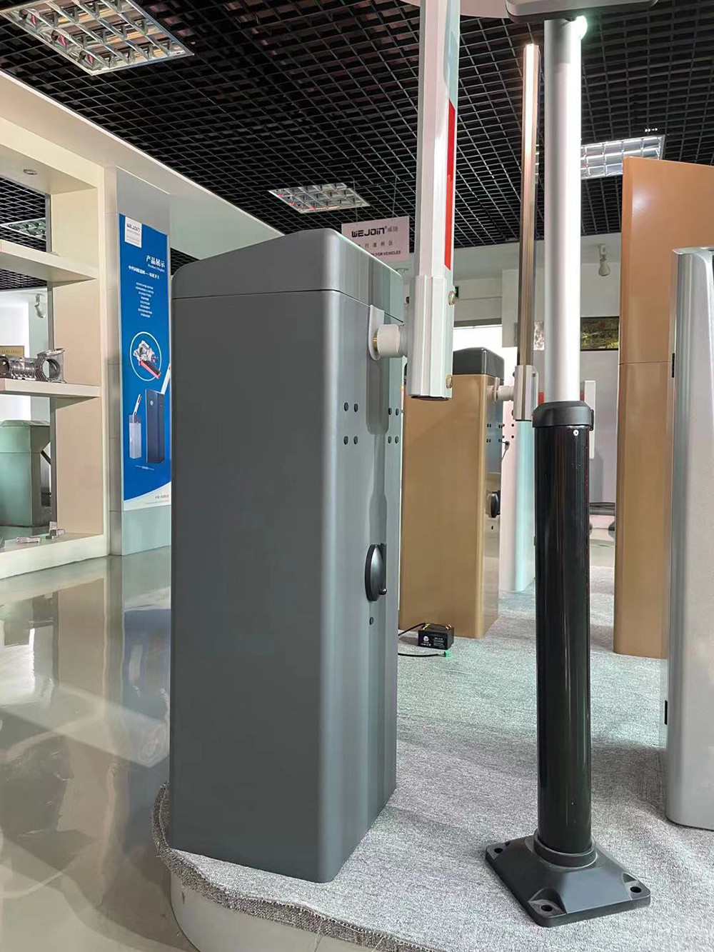 Auto Barrier Gate System with External And Internal Vehicle Loop Detector