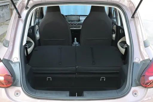 New Energy Vehicles Ute Wuling Bingo 203KM 2023 Model 5 Seats 4 Meters Long