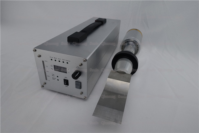 High Power 20Khz Ultrasonic Cutting Machine , Ultrasonic Rubber Cutter Assembled