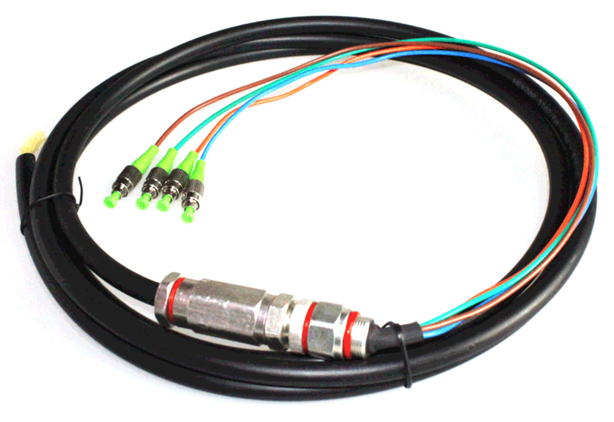IP67 Waterproof Fiber Optic Pigtail Single Mode 4 Fibers 3m PE Sheath