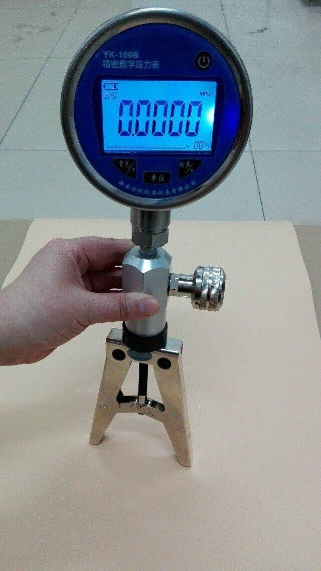 Hand pressure pump (Model:Y039) Output pressure: 0 - 1.6Mpa, 0 - 2Mpa