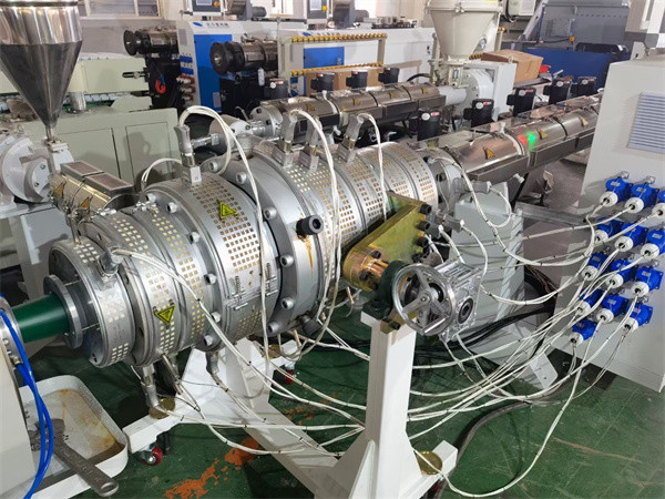 20-110mm Three Layer Plastic Extrusion Machinery 60KW Flexible Operate