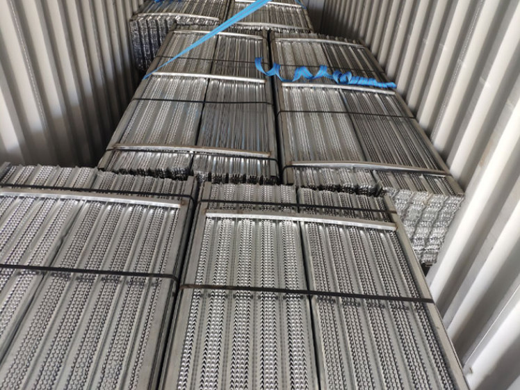 Formwork Hot Dipped Galvanized Steel Stucco Wire Mesh Flat Rib Metal Lath 0.45m