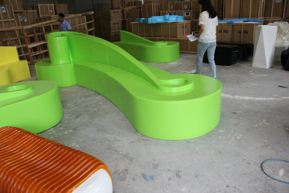 Custom Logo Resin Table Sets Garden Fiberglass Table Bench Furniture