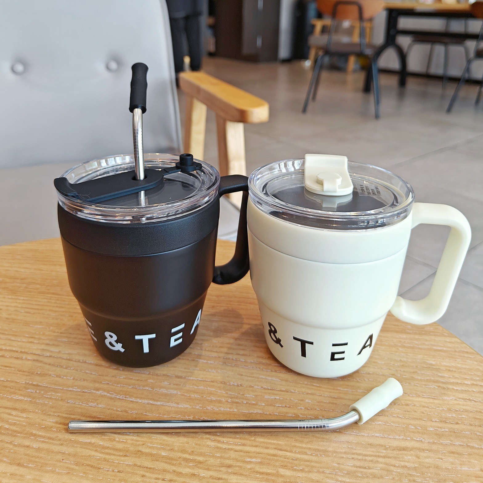Coffee Cup With Handle And Straw Lid 480ML Travel Mug Water Cup Milk Mug Stainless Steel Material Suitable For Drinks Handle Straw Cup