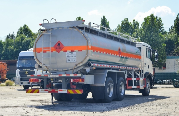Customization 3 Axles New Fuel Tank Trailer Petrol Tanker Truck