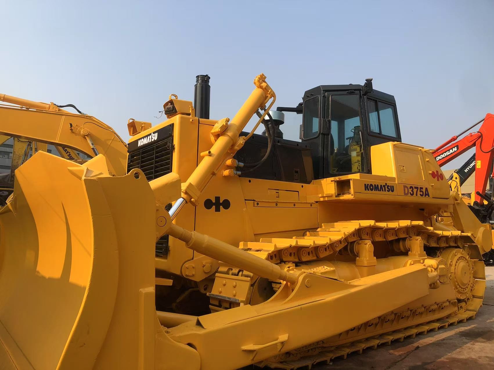 Komatsu D375A Hot Sale Used Bulldozer Original Core Components Engine Motor Bearing Good Condition Low Price