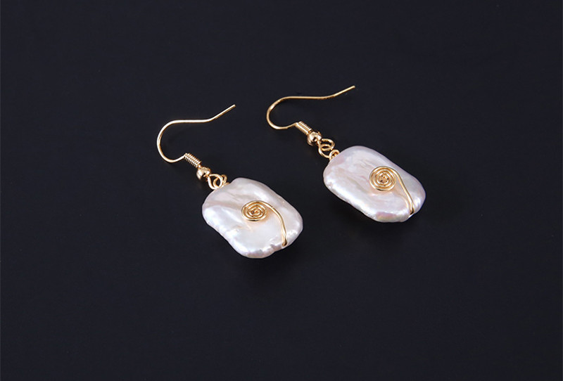 New Baroque Pearl Stud Earrings For Women Hand made Metallic Twist Braided Design Pearl Natural Baroque Pearl Earring