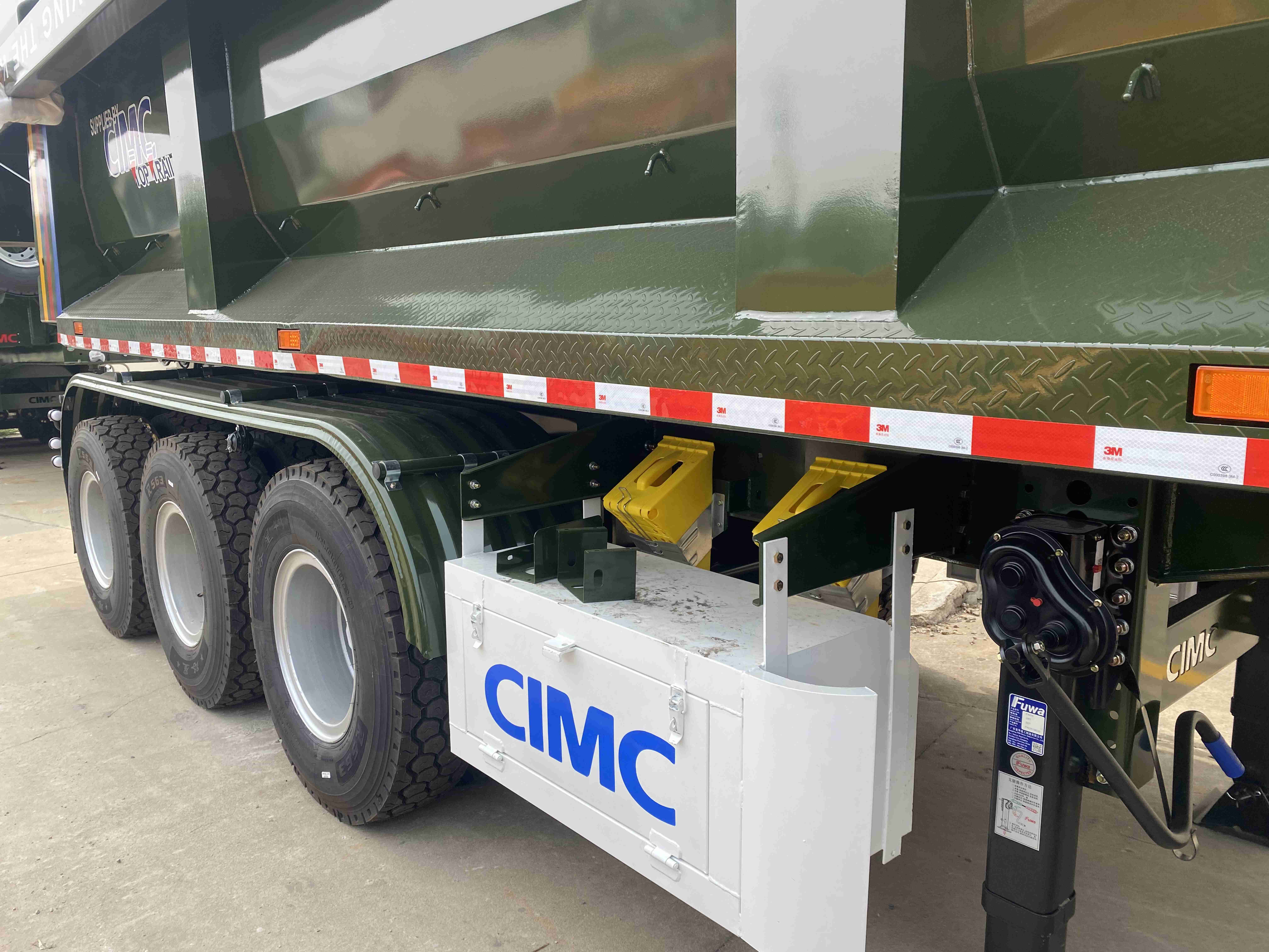 Air Suspension 3-axis 4-axis Hydraulic Lifting Rock Heavy-duty Truck Sand Semi-trailer 60 Ton Rear Flip Semi-trailer