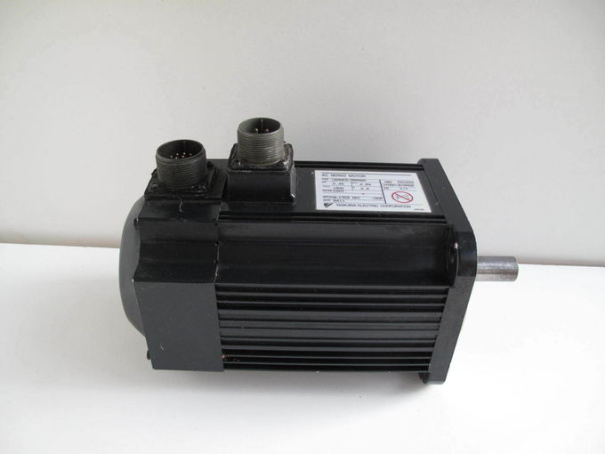 USAGED-05AS2S Yaskawa Ac Dc Servo Motor INPUT 2AMP 3PH 200V  Original New 3