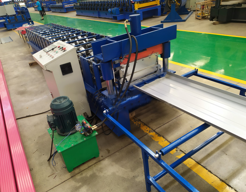 Self Lock Standing Seam Roll Forming Machine For Color Steel Roofing Sheet