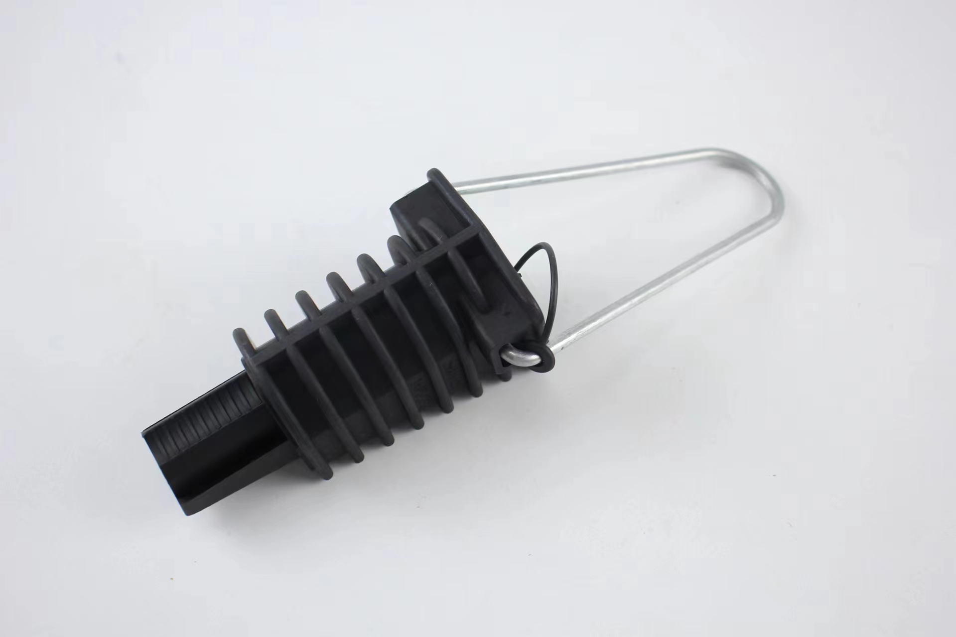 Fiber optic clamp for drop cable