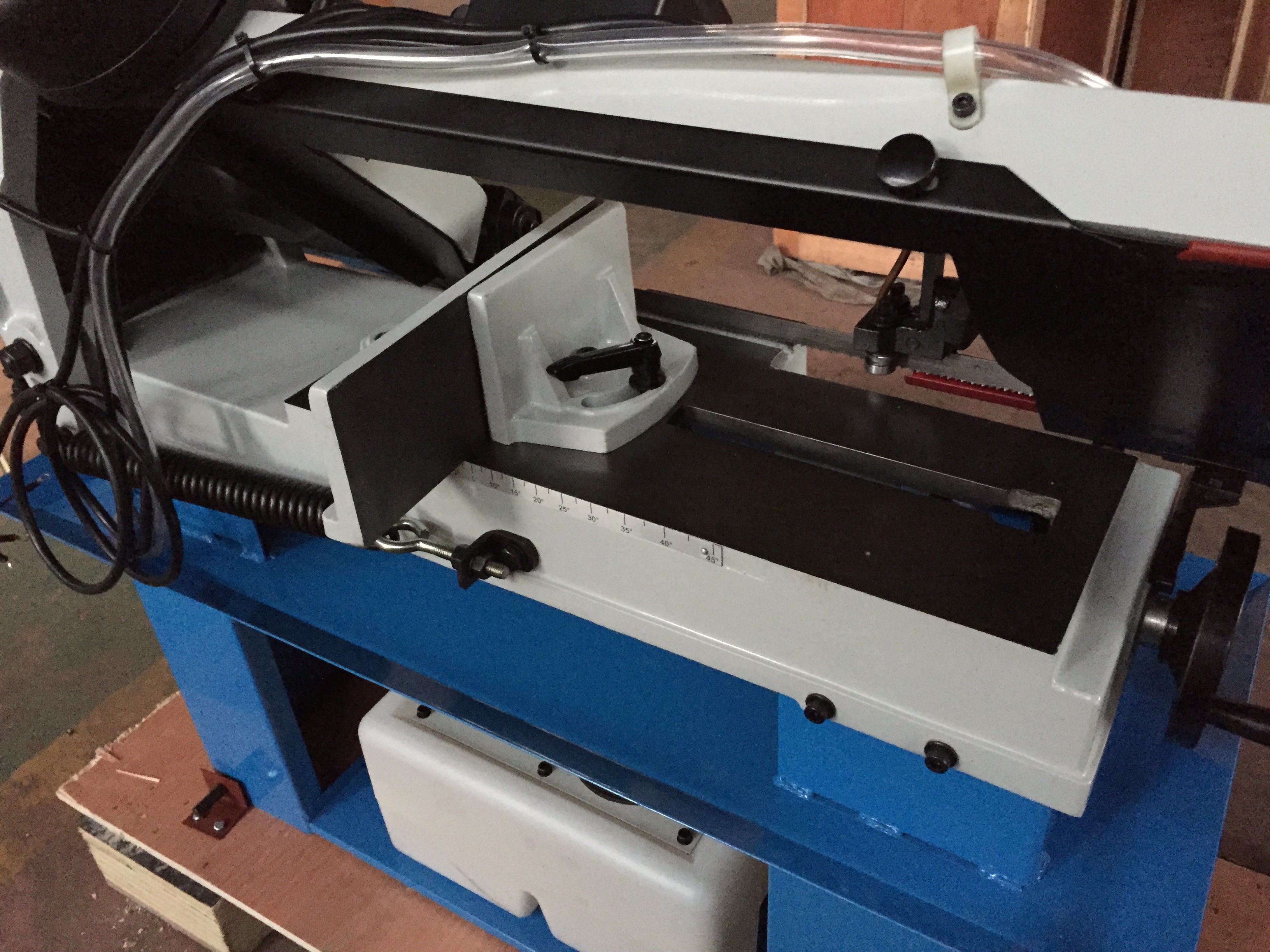 Angle cutting BS-712N small sawing machine Horizontal metal band saw machine factory direct selling